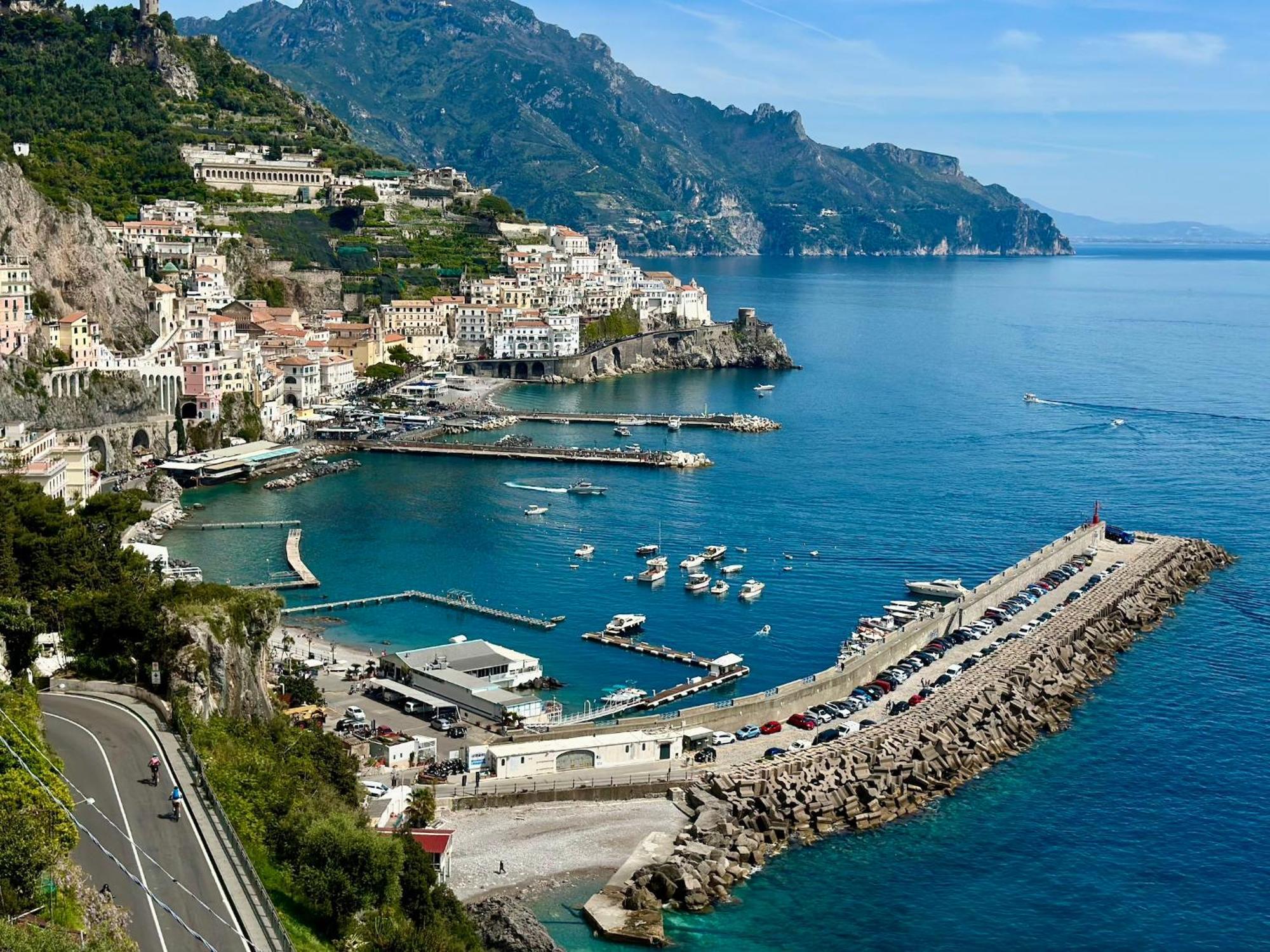 Sea Inside Apartment Amalfi Exterior photo